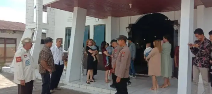 Menjaga Khidmat di Balik Teduhnya Kakas: Catatan Pengabdian di Hari Minggu